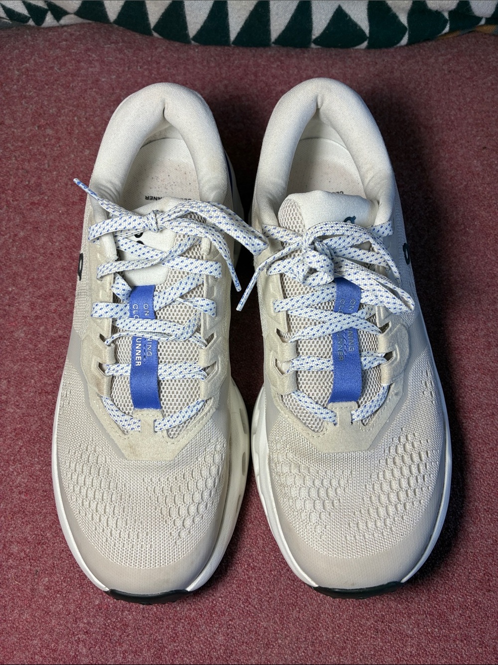ON RUNNING Cloudrunner Performance Active Shoes - Picture 4 of 16